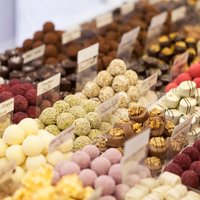 bunte Pralinen